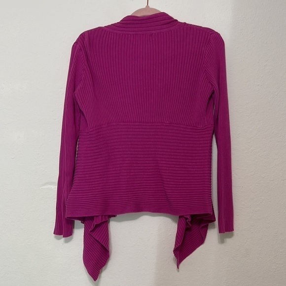 Dress barn asymmetric sweater size s - Picture 4 of 4